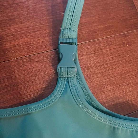 Emerald Green Buckle Sports Bra - Picture 4 of 5